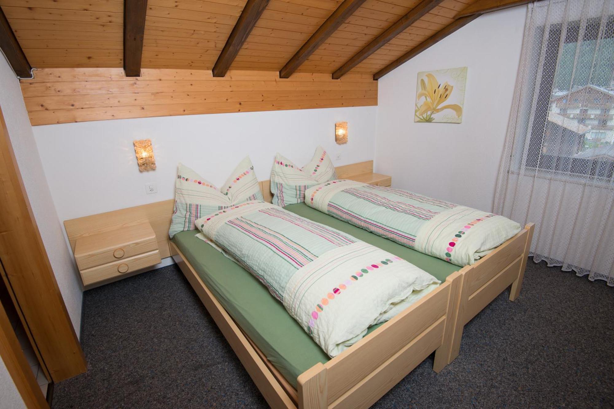 Ferienhaus Adonis Saas-Grund Phòng bức ảnh