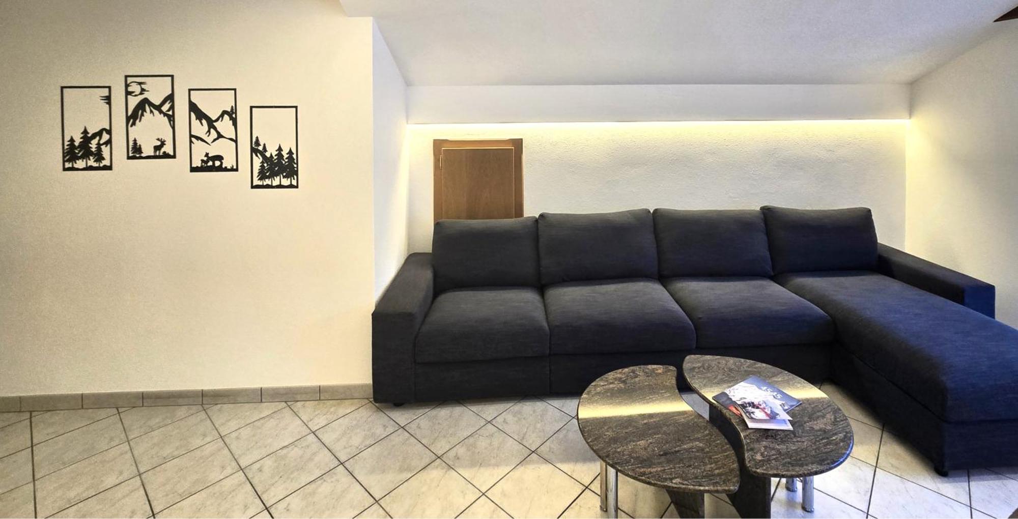 Ferienhaus Adonis Saas-Grund Phòng bức ảnh