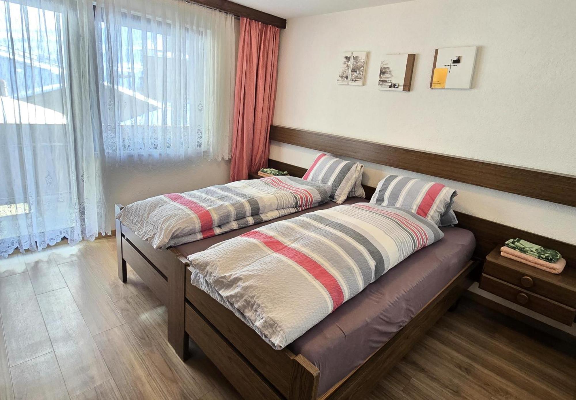 Ferienhaus Adonis Saas-Grund Phòng bức ảnh